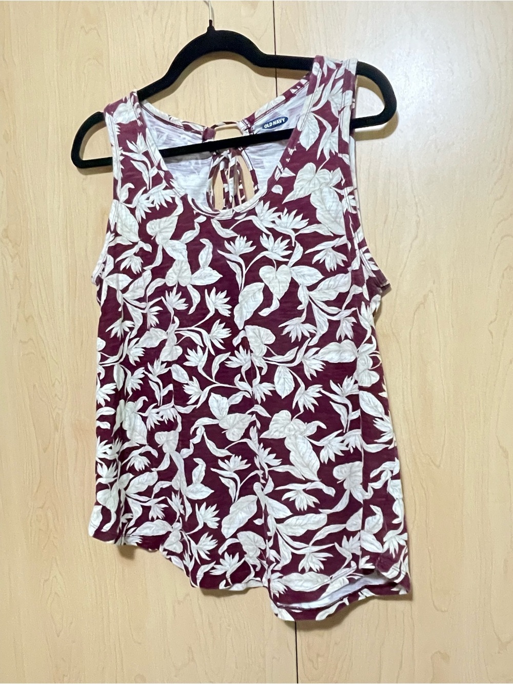 Old Navy Burgundy  and White Floral Tie-Back Tank Top - Picture 2 of 5